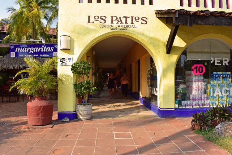 Locales comerciales Los Patios