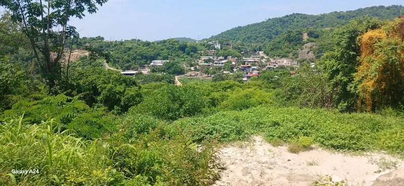 Terreno Rustico / La Esperanza
